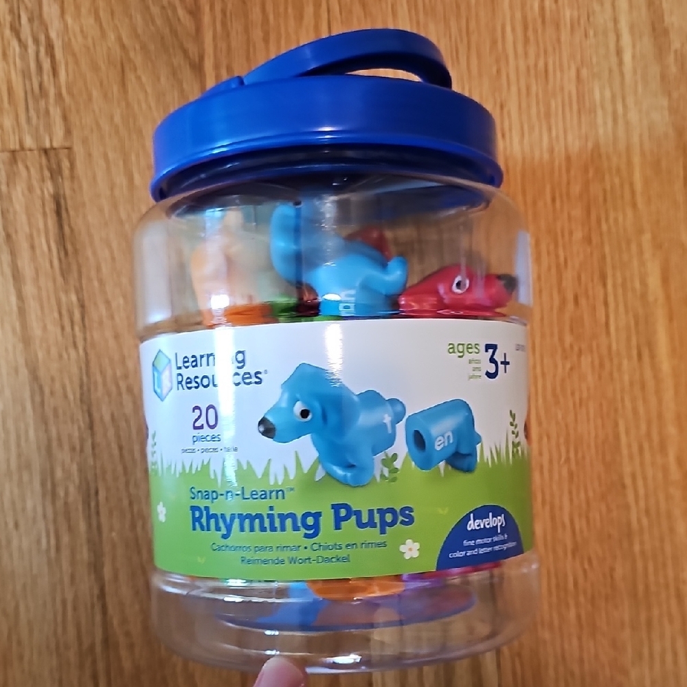 Snap-n-Learn Rhyming Pups - Blue and Red